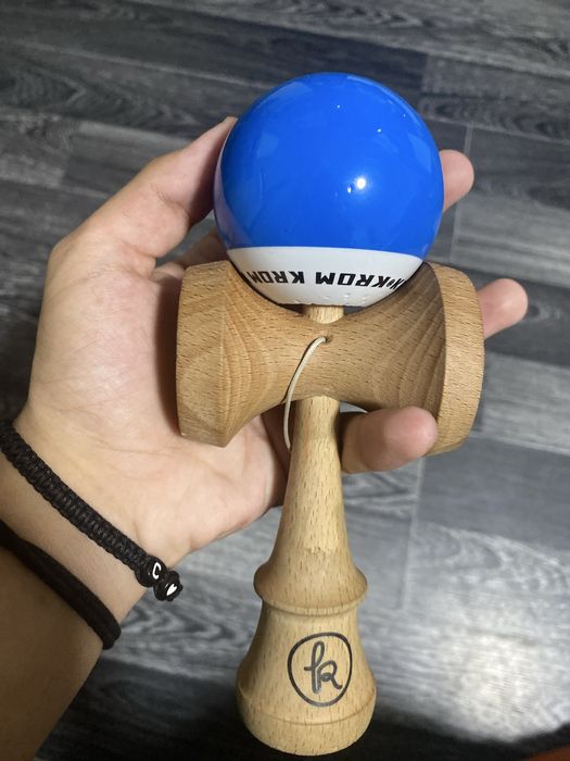 Kendama. Ken europe play pro tama krom pop noua