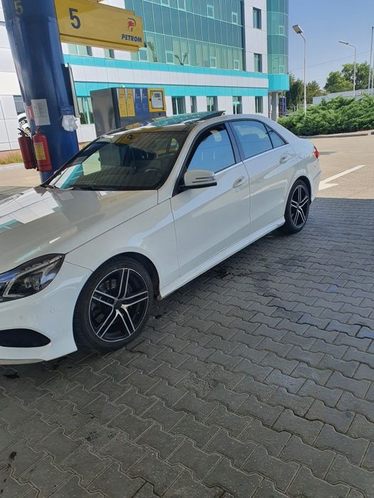 Vand Mercedez E 220- AMG LINE,PANORAMIC