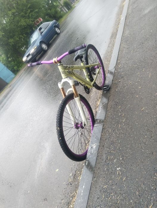 Продам велосипед dirt jumper