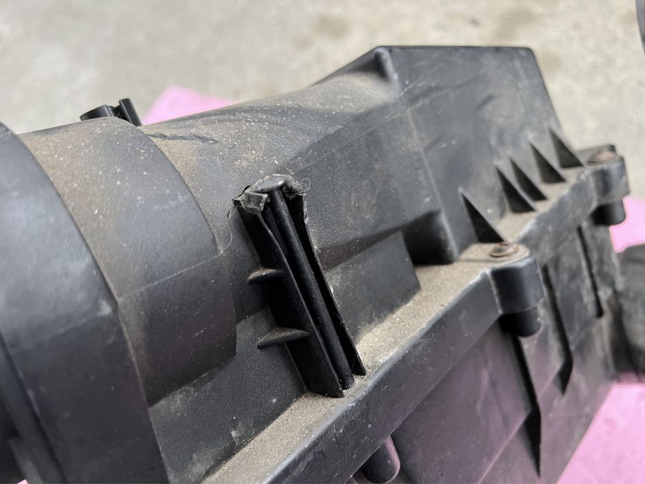 Carcasa filtru aer pt passat b6 cod motor bmr