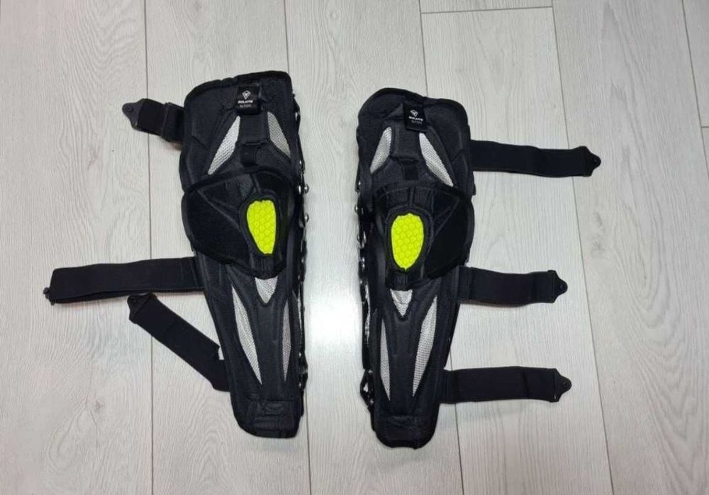 Genunchiere Noi Negre cu gel D3O Motocicleta Trotineta