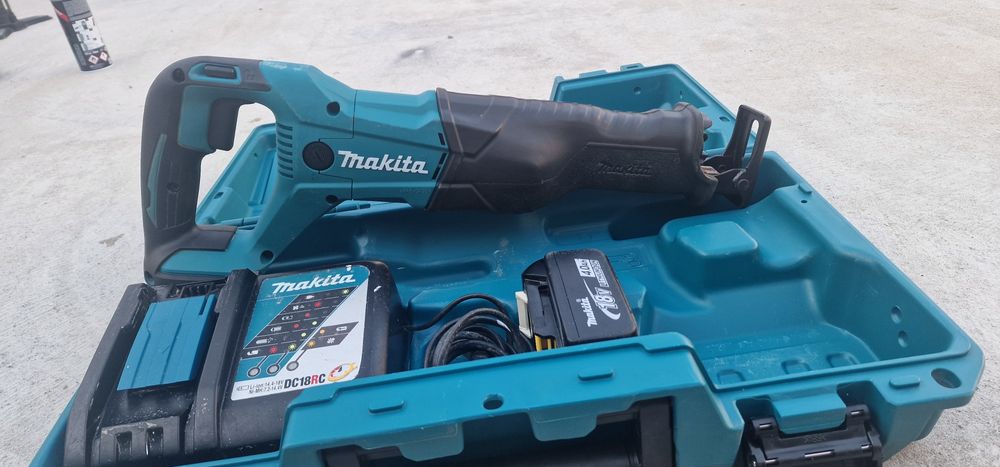 Акумулаторен саблен трион MAKITA DJR186