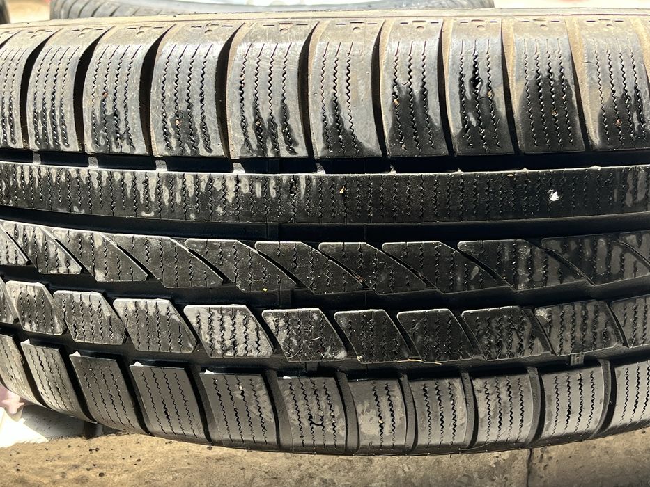 Продам комплект резины с дисками.