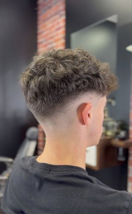 Frizer la Tine Acasă! Câștigă timp!