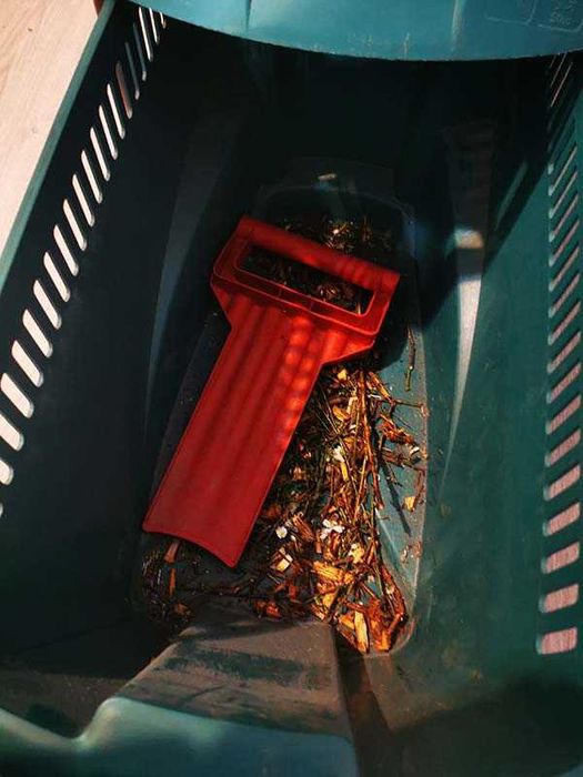 Самопридърпваща клонотрошачка BOSCH AXT-25D Дробилка  2500W