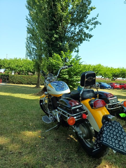 Honda Shadow  C2.  1100cc