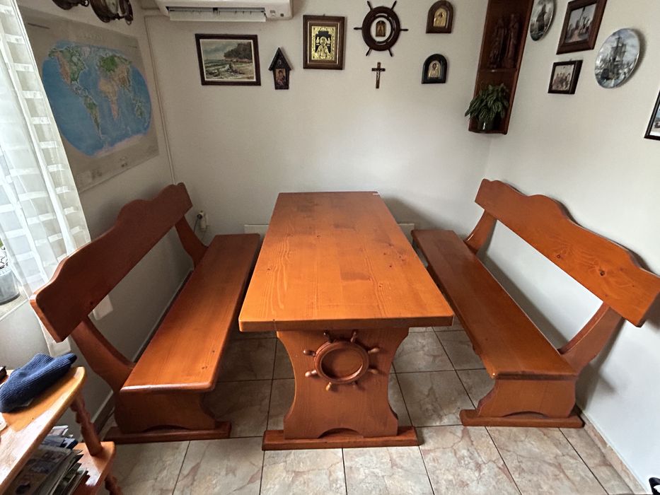 Маса с две пейки