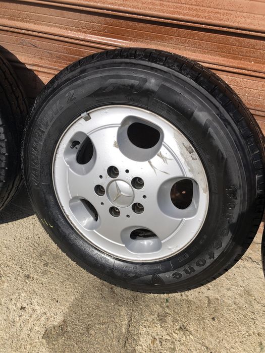 Зимни Гуми 195/70/R15