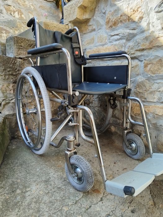 Инвалидна Количка.
