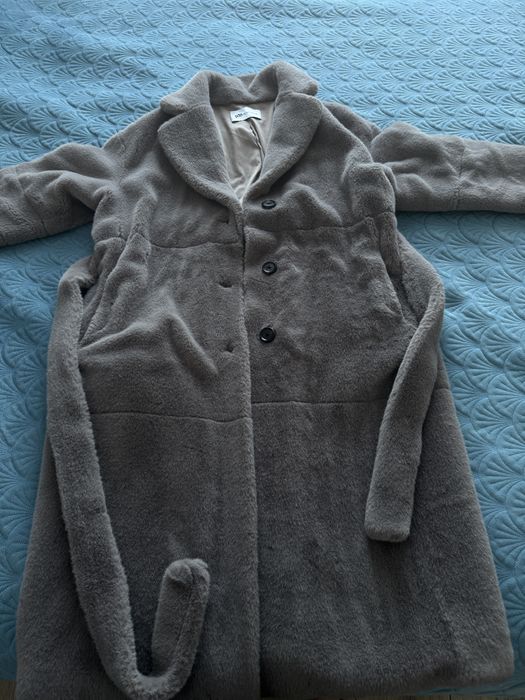 шуба верхняя одежда теплая .