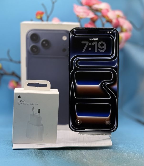 ГАРАНЦИОНЕН!!! Apple iPhone 17 Pro Max, 256GB, 5G, Deep Blue + адаптер