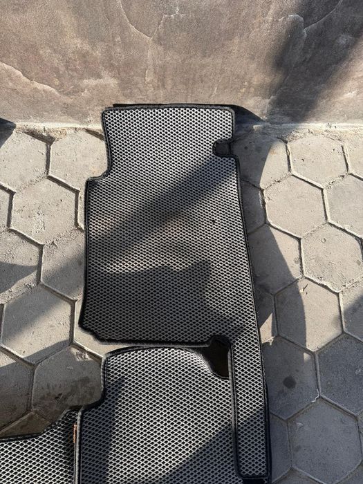 Ева коврик на mitsubishi pajero 2