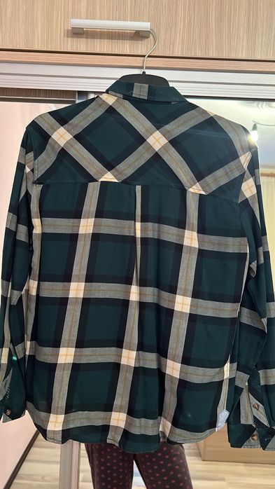 Camasi Zara, Bershka, Reserved