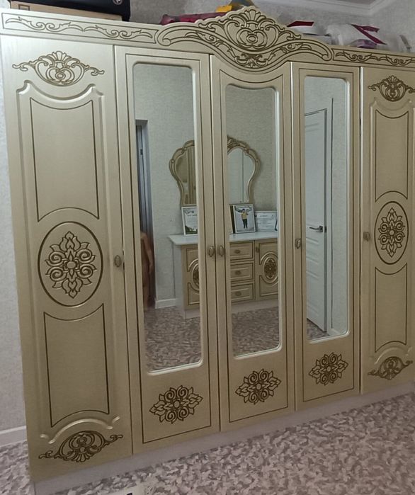 Шкаф, комод, айна, тумба