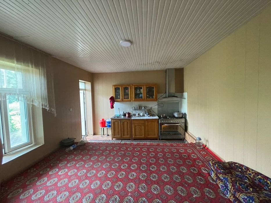 Hovli sotiladi 10 sotix