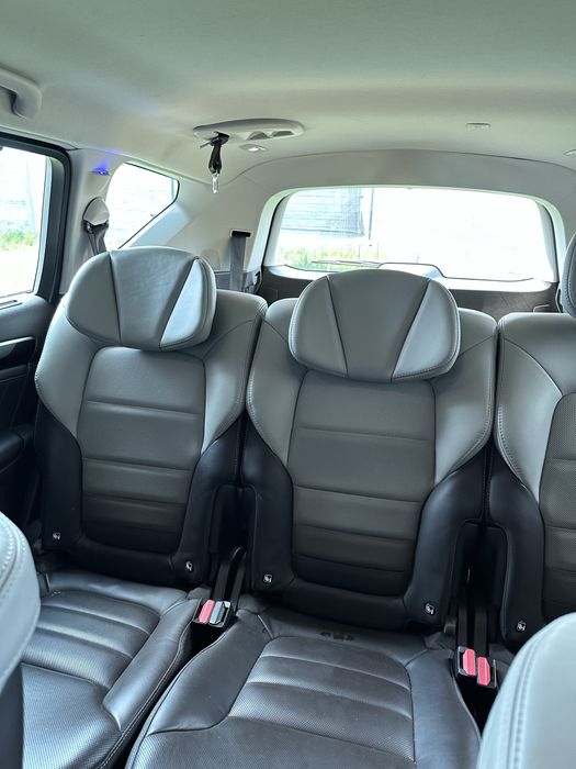 Renault Espace Initiale Paris