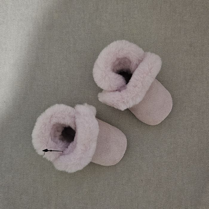 UGG-Lassen обувки за новородено