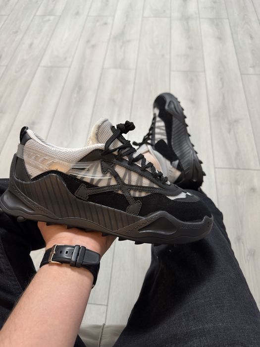 Adidasi Barbati OFF White Negru & Gri!