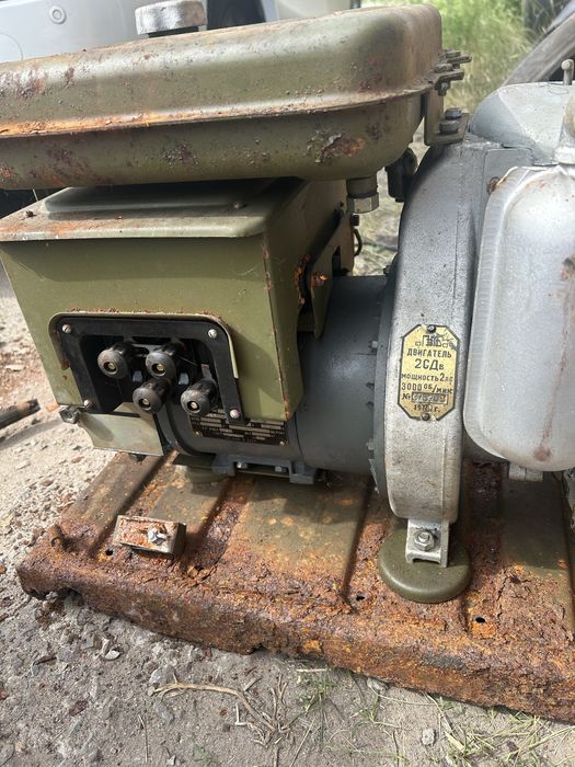 Генератор на бензине