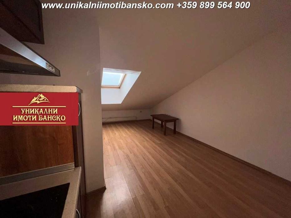 Тристаен апартамент  в обикновена жилищна сграда