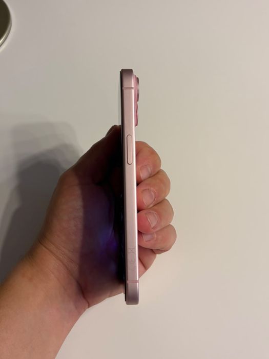Iphone 15 roz in garantie 128GB