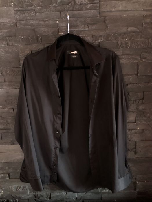 Costum auriu elegant barbati