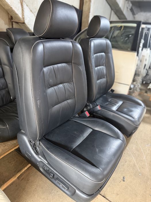 Сидение LEXUS GS300