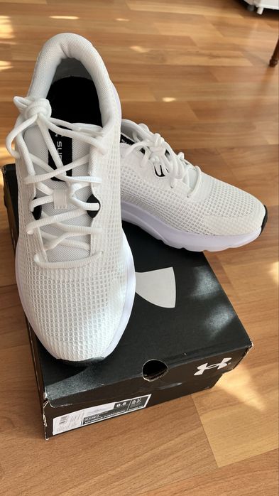 Оригинални маратонки Under Armour 43 номер