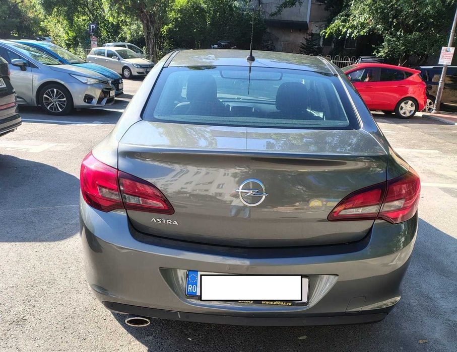 OPEL Astra 2019 — imagine 4