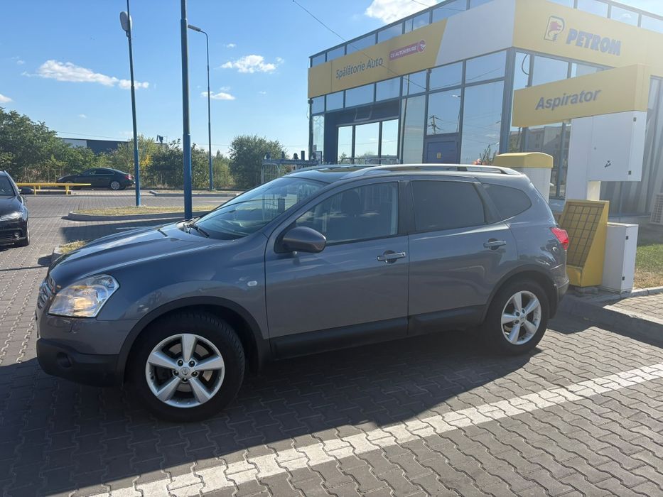Nissan qashqai +2 2009