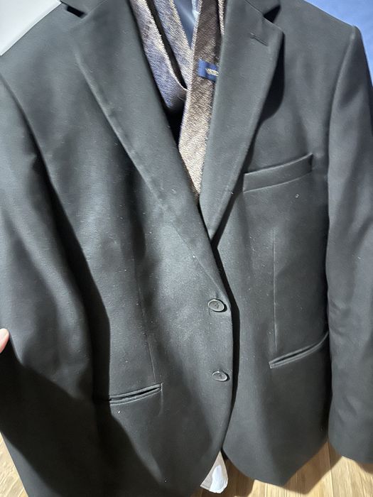 Продам костюмы мужские
