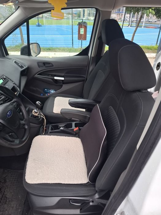 Vând Ford Transit Connect
