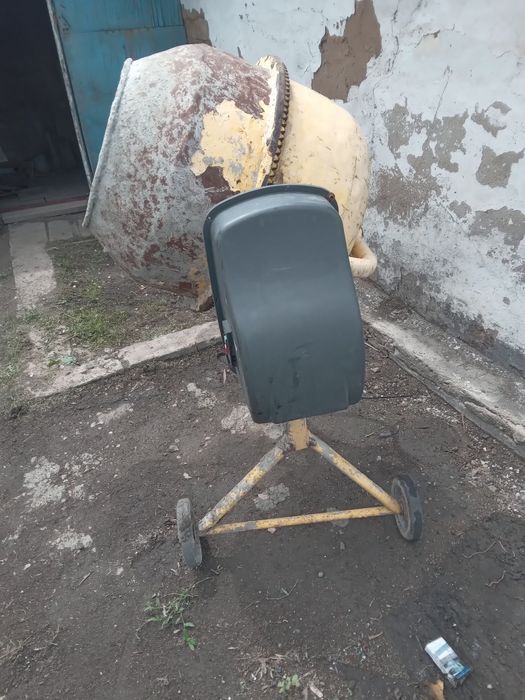 Продам бетономешалку