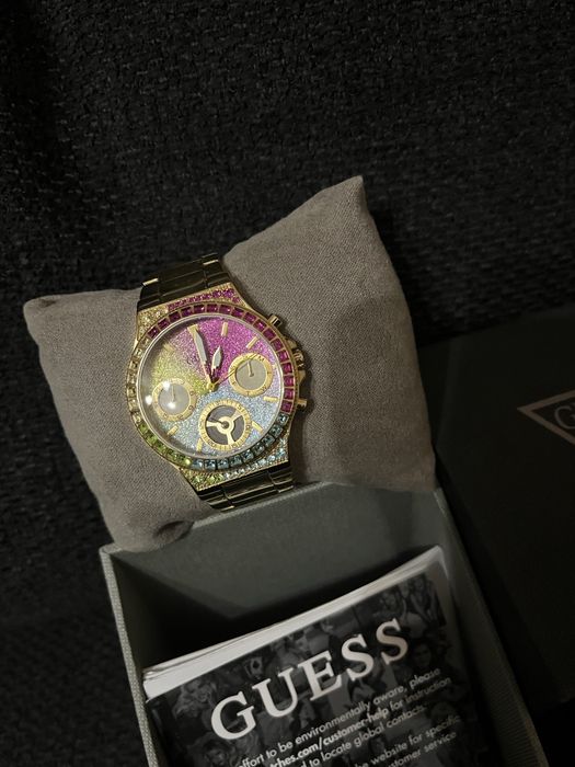 Часовник Guess- оригинален