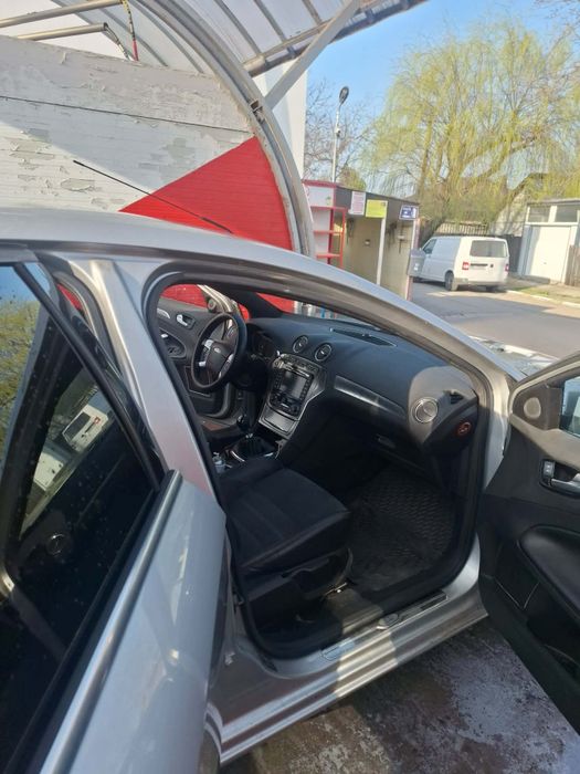 Vând Ford Mondeo urgent