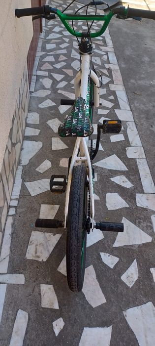 Bmx bicicleta  aproape noua