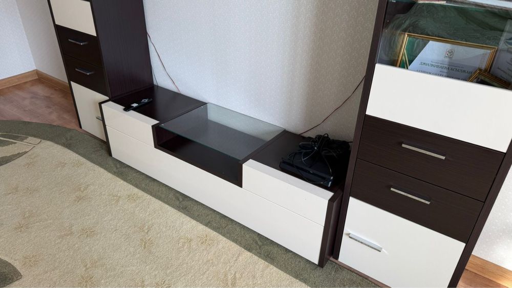 Продам стенку шатуры.