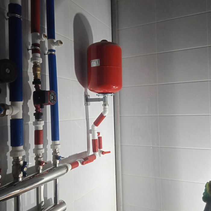 Сантехник беру объем и установку