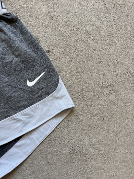 Дамски къси гащи Nike