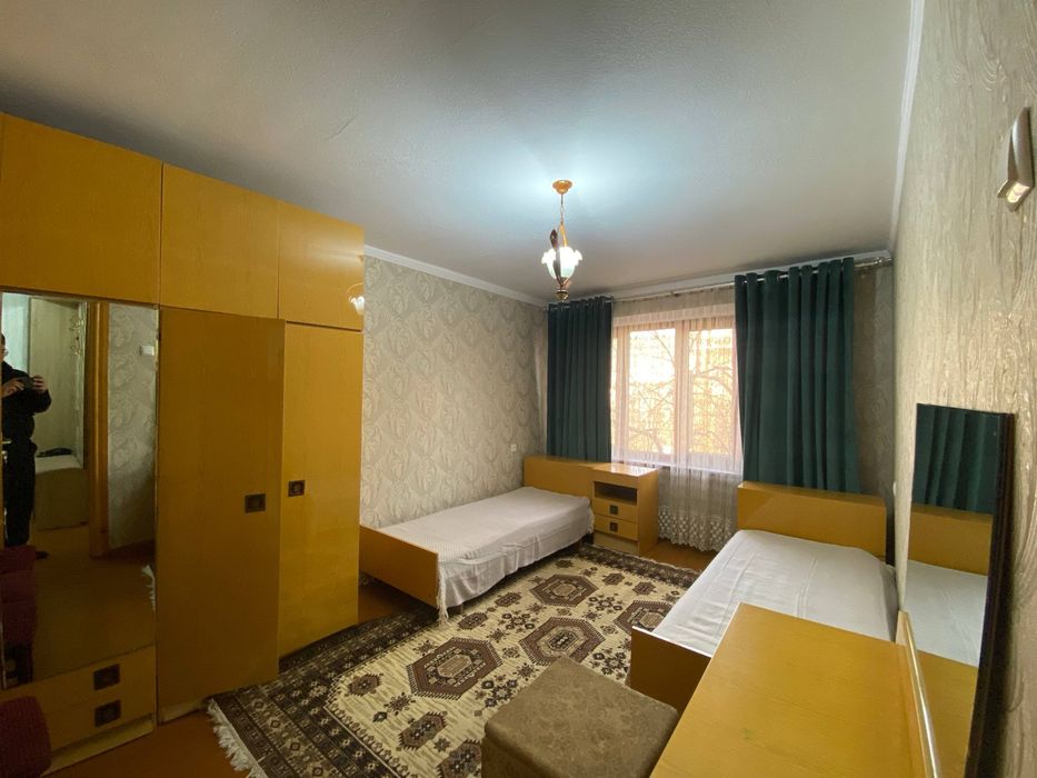 3 xona Gagarin yulni usti gishtli dom