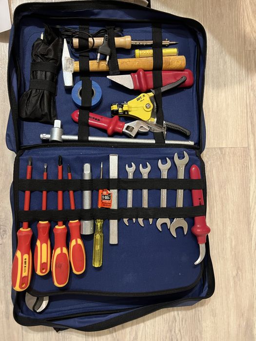 Набор инструментоа электрика