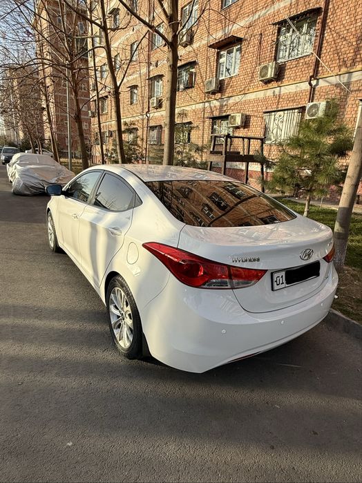 Продается Hyundai Elantra polniy full