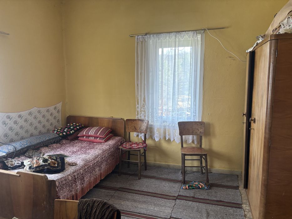 Къща в центъра на селото – отлична локация