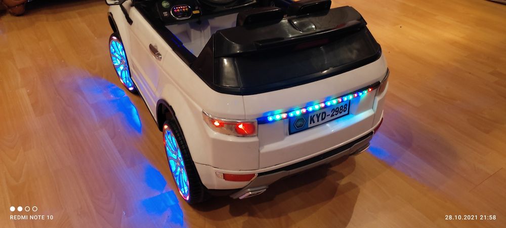 Детская машинка LandRover