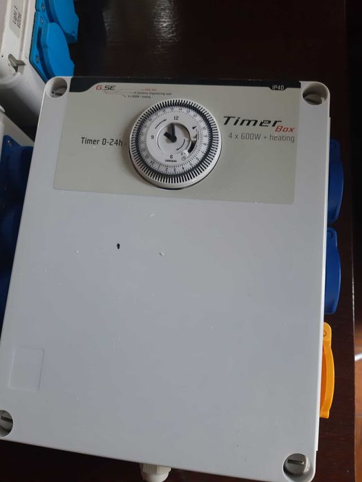 G.S.E. 4x600w + heating timer box