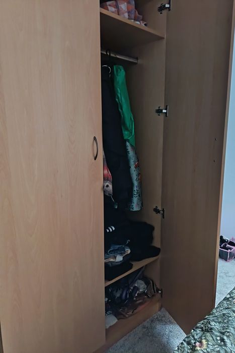 Гардероб от две части