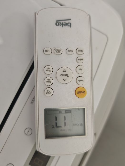 Vând aer condiționat mobil Beko 10000 BTU