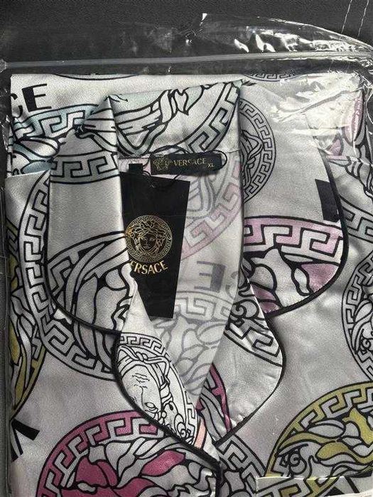 Дамски сатенени пижами