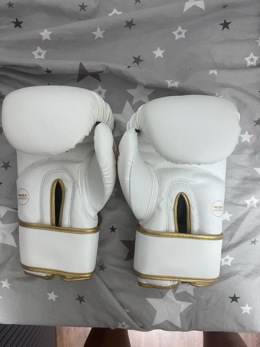 Боксерские перчатки BUKA