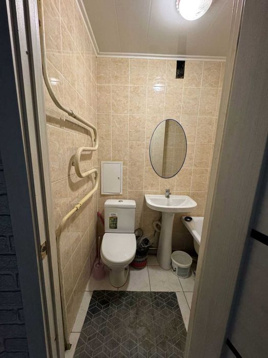 1-комнатная в малосемейном доме, маг. Мандарин